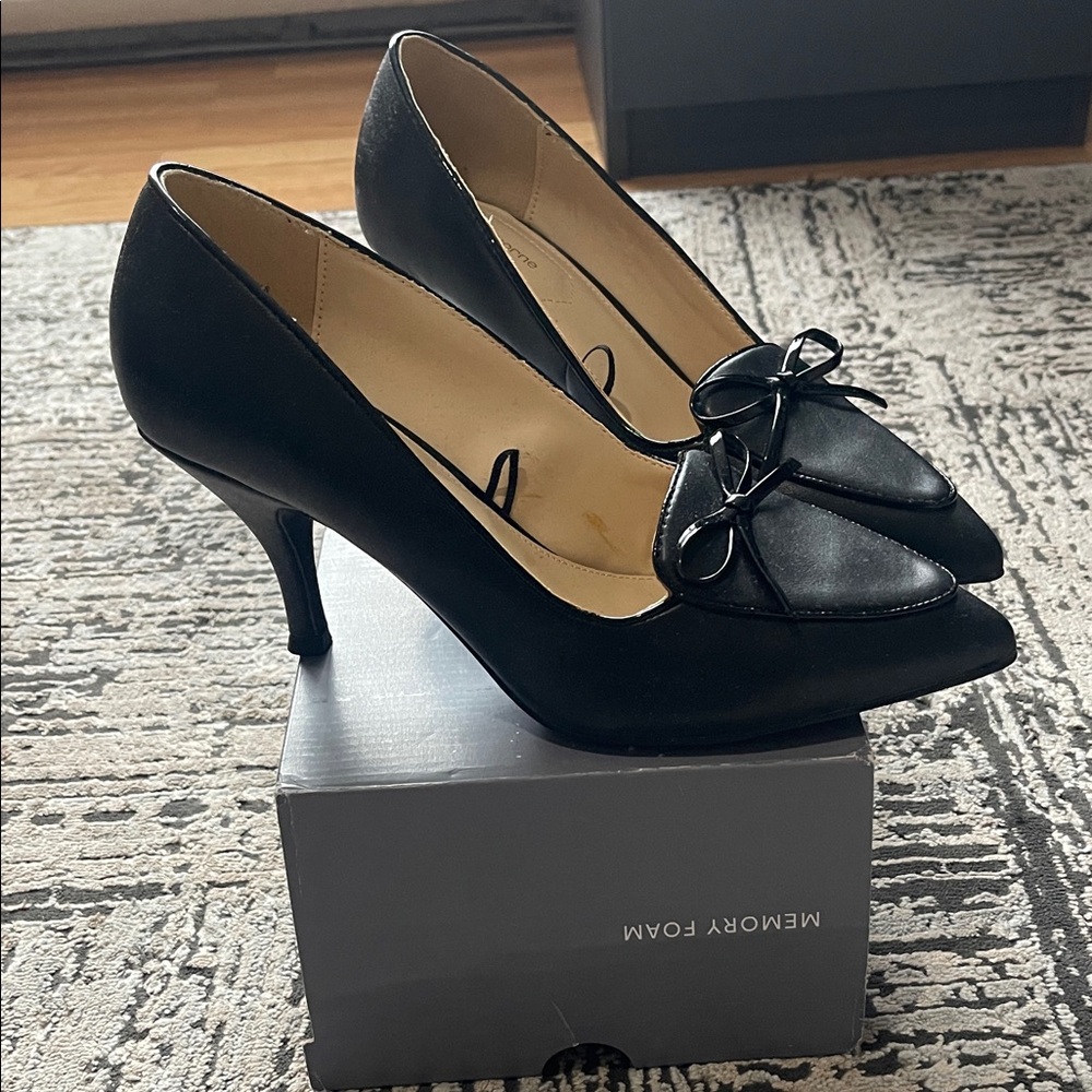 JCPenney Black Heels with Bow Accent